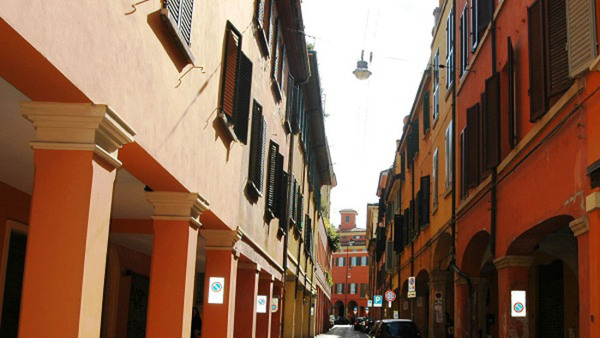 Allmän + individuell italienska i Bologna
